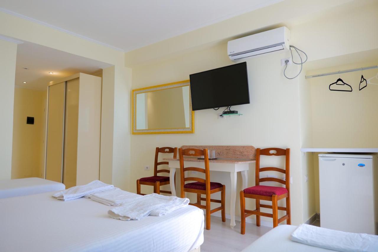 Republika Hotel Sarande Exterior photo