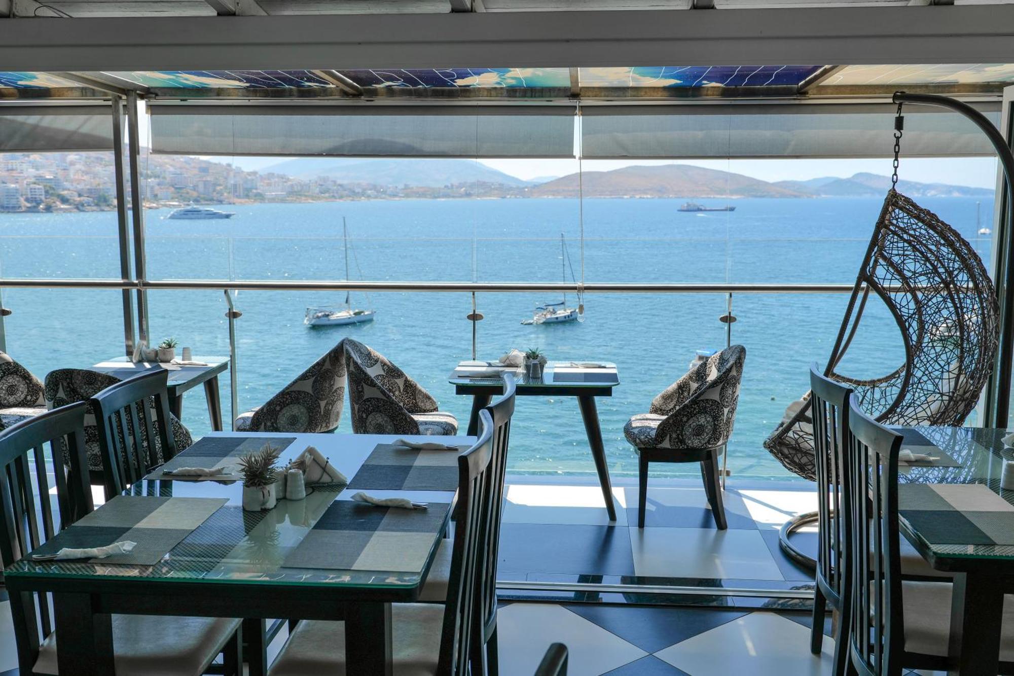 Republika Hotel Sarande Exterior photo