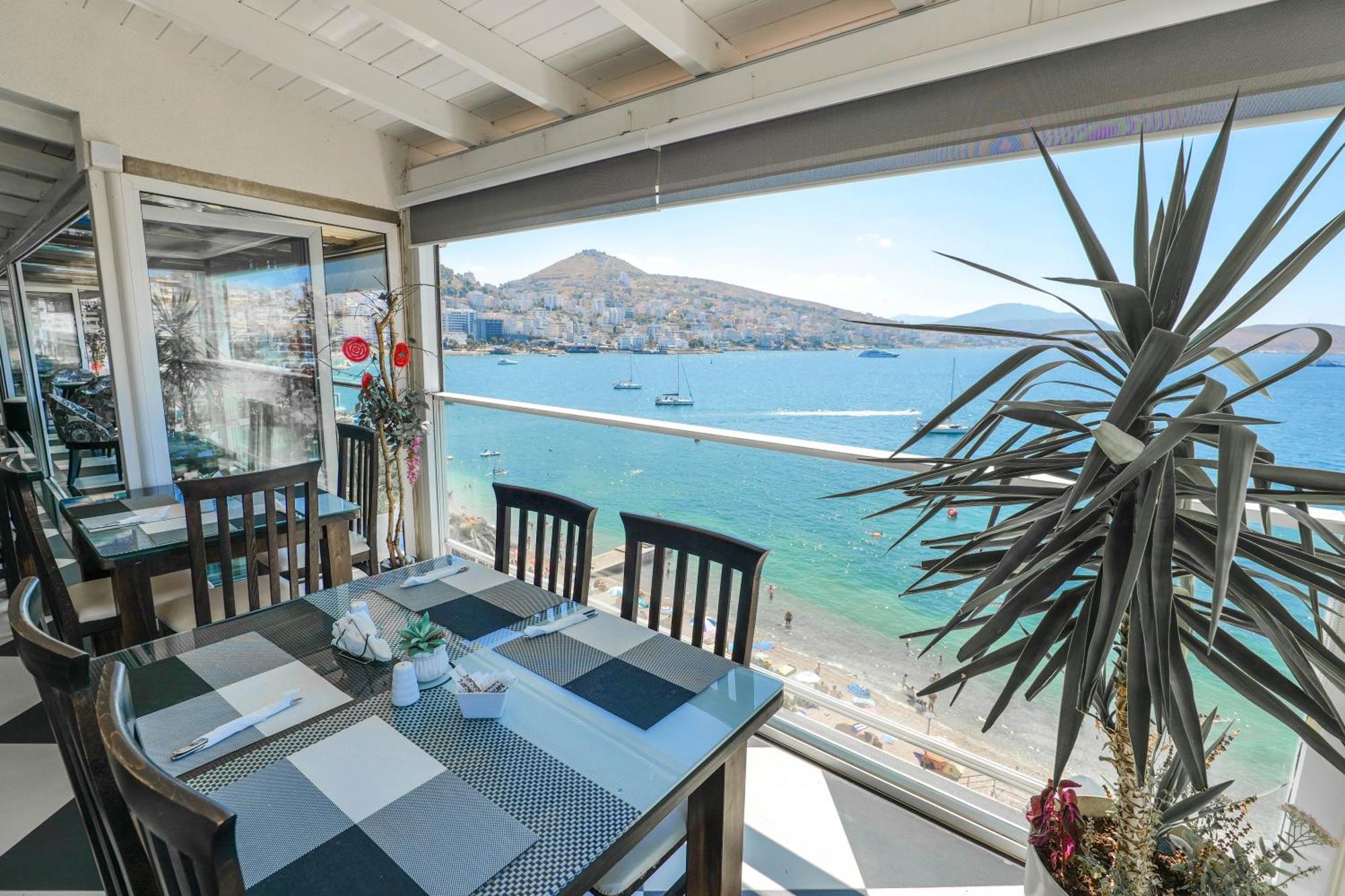 Republika Hotel Sarande Exterior photo